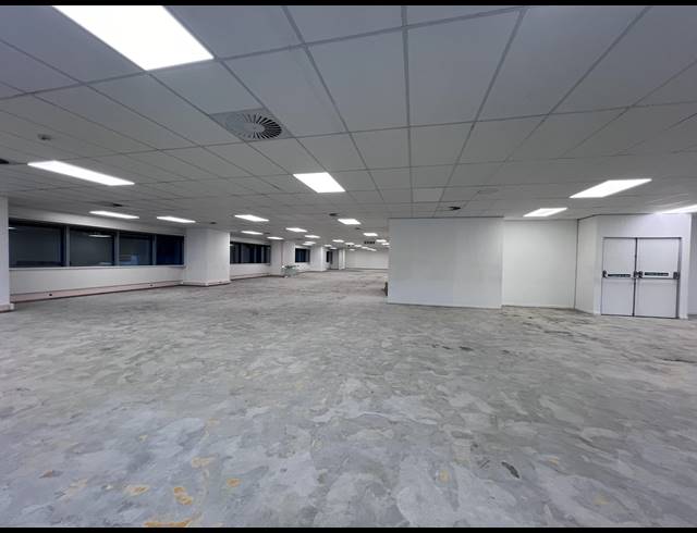 1,259M² OFFICE TO LET IN FORESHORE